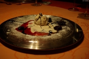 Zimtparfait mit Burgunderplaumen